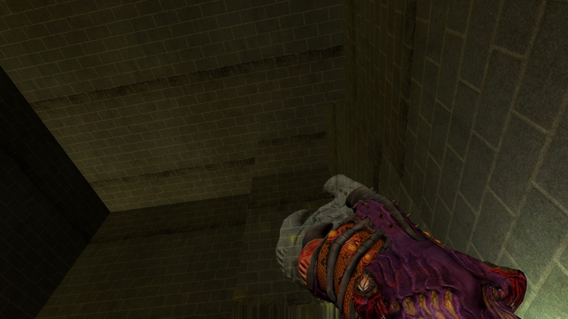 Clear example in test map, the hivehand illuminated by deferred render draw in the refract texture, plus it's completely discolored there..